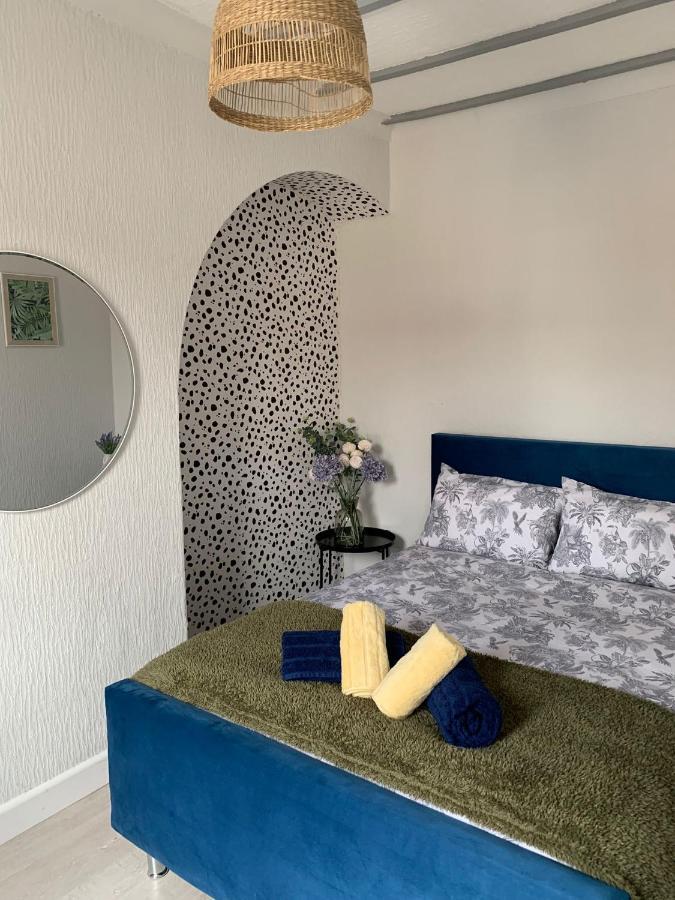 Villa House Of Cosy Dots Northampton Exterior foto