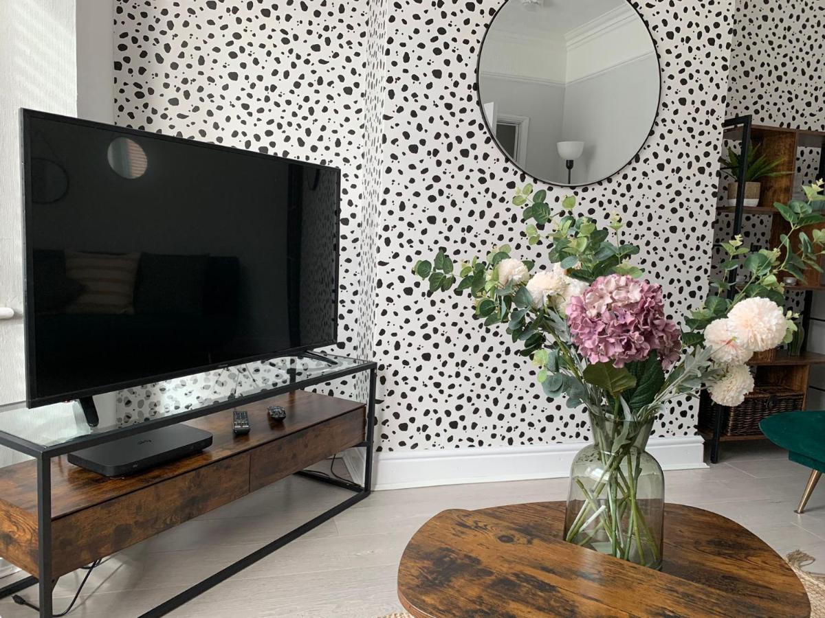 Villa House Of Cosy Dots Northampton Exterior foto