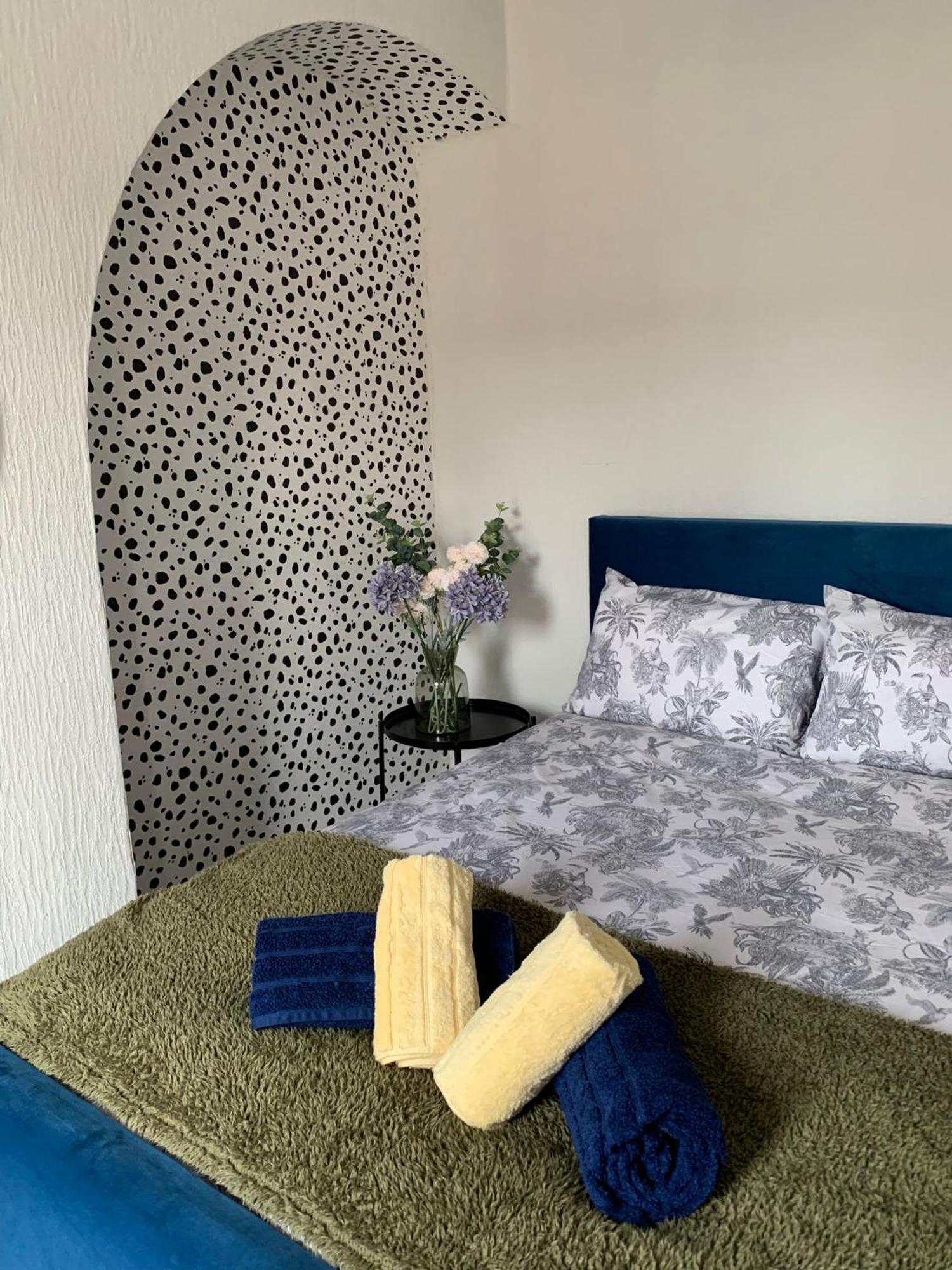 Villa House Of Cosy Dots Northampton Zimmer foto
